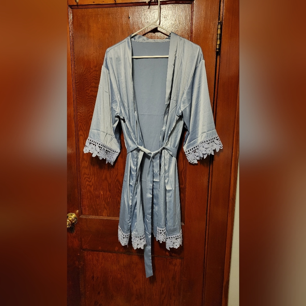 Elegant Blue Lace Trim Robe